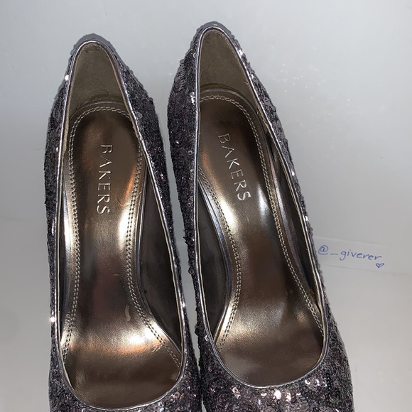 NWOT 9 Bakers Melina Pewter Sequin High Heel Pump - Picture 5 of 13